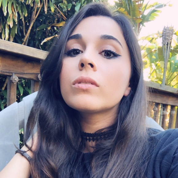 Meet your Posher, Brii - Picture 3 of 4